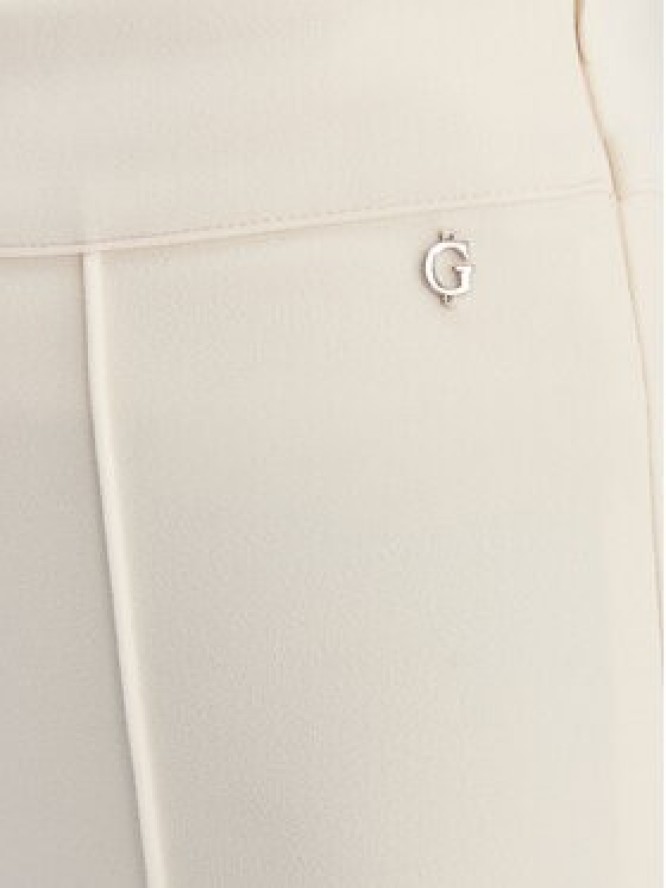 Guess Spodnie materiałowe W4YB01 KCBO2 Beżowy Flare Fit