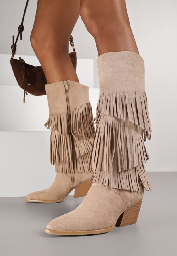 Ciemnobeżowe Kozaki Typu Kowbojki na Stożkowym Obcasie z Frędzlami Acirrive