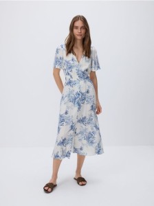 Sukienka midi w kwiaty - niebieski