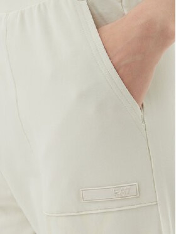 EA7 Emporio Armani Spodnie dresowe 7W000480 AF13135 U1112 Beżowy Regular Fit