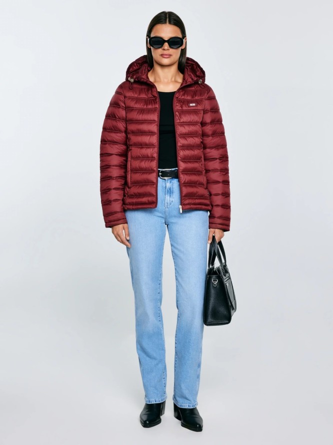 Kurtka damska pikowana z odpinanym kapturem bordowa Azeala23 604