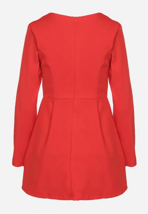 Czerwona Sukienka Taliowana z Kwadratowym Dekoltem Jelzemis