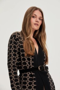 Kardigan w geometryczny wzór czarny