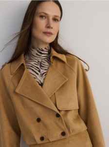 Krótki dwurzędowy trencz - kremowy