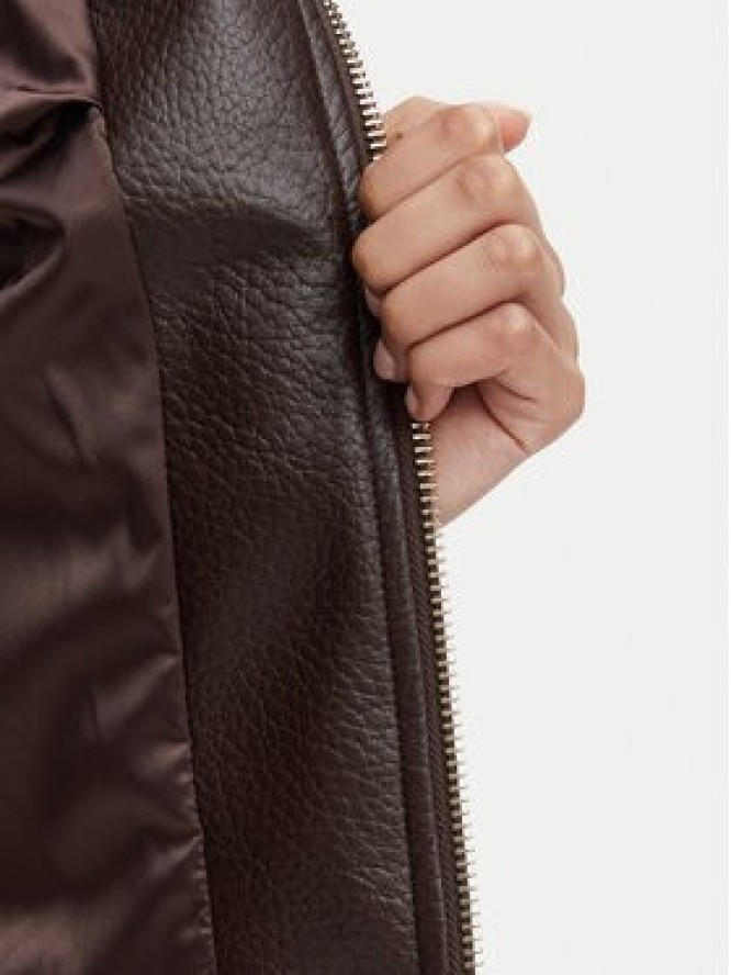Guess Kurtka z imitacji skóry W6YL25 W2914 Brązowy ciemny Regular Fit