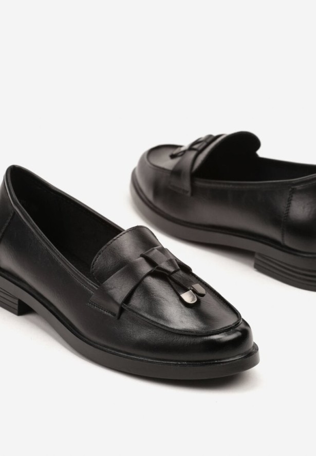 Czarne Mokasyny z Frędzlami i Skórzaną Wkładką Nithdra