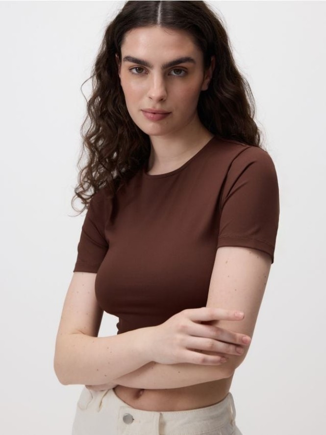 Krótki t-shirt - ciemnobrązowy