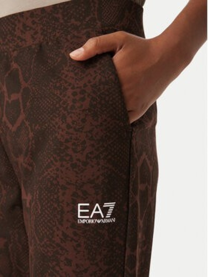 EA7 Emporio Armani Spodnie dresowe 7W001416 AF26043 F6007 Brązowy ciemny Regular Fit