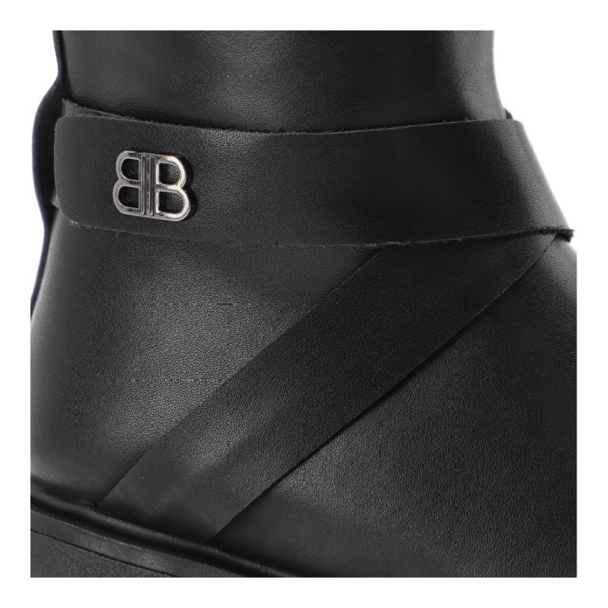 Kozaki damskie Filippo, skórzana licowa cholewka zapinana na zamek i na płaskim obcasie, czarne, DKZ7325-25-BK