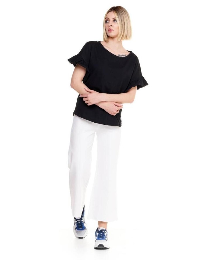 Błyszcząca damska koszulka z krótkim rękawem i falbaną