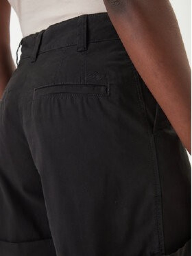 BOSS Szorty materiałowe C_Tanessa-D 50556391 Czarny Regular Fit