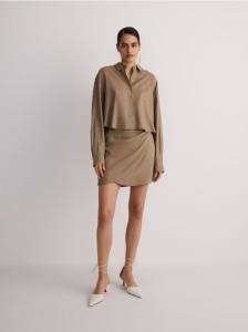 Spódnica mini z marszczeniami - brązowy