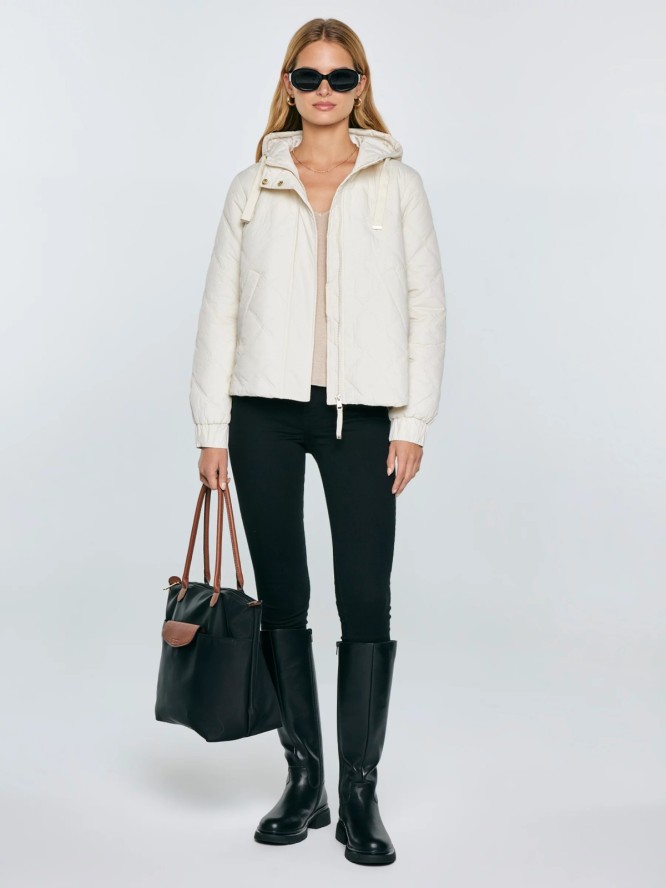 Kurtka damska pikowana z kapturem kremowa Wynterina 103