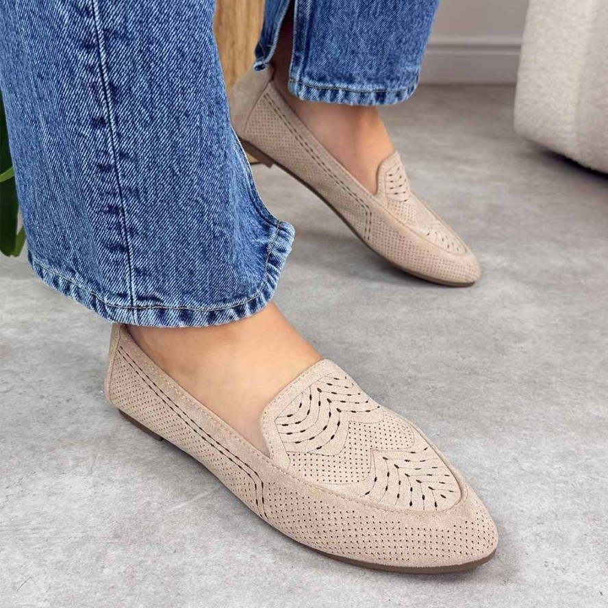 Beżowe ażurowe zamszowe mokasyny damskie Potocki 23300