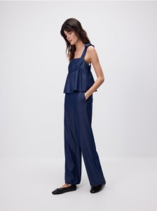 Jeansy wide leg z rozcięciem - granatowy