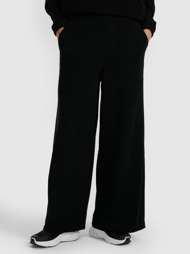 4F Spodnie oversize z szerokimi nogawkami damskie - czarne S