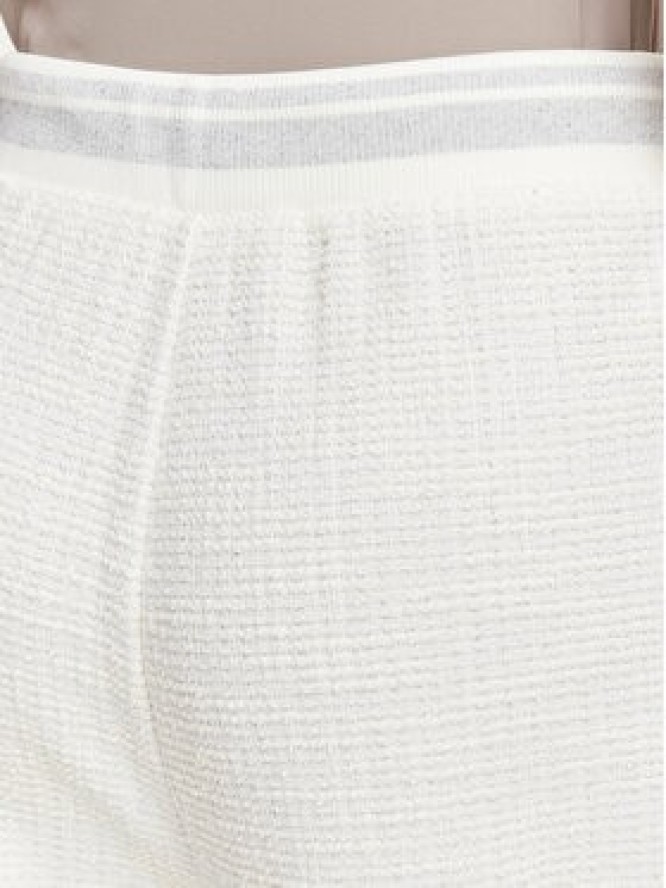 Guess Spodnie materiałowe W6YB13 K4363 Kremowy Relaxed Fit