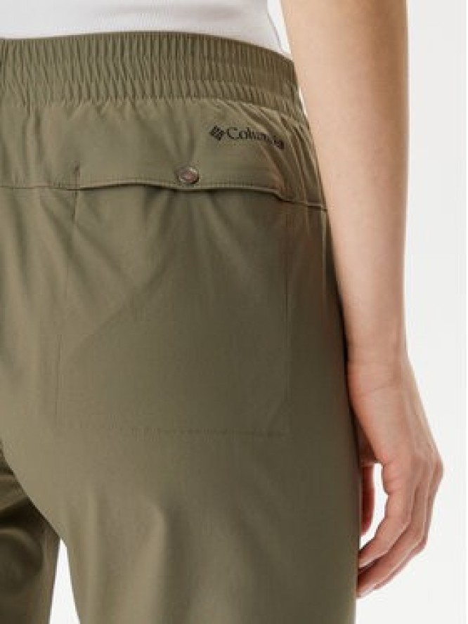 Columbia Spodnie outdoor Cedar Crest™ 2119793 Khaki Regular Fit
