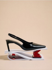 Czółenka z odkrytą piętą - czarny