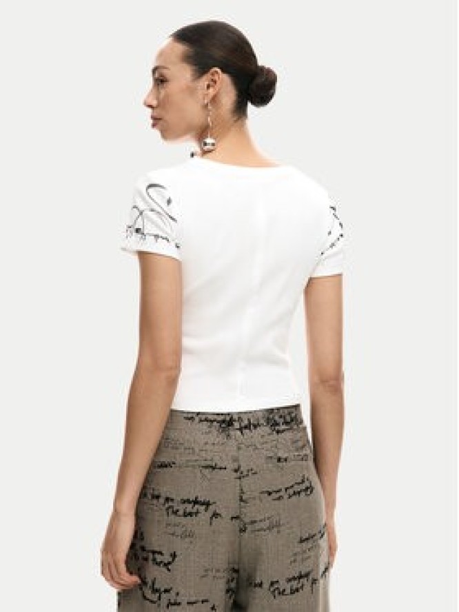 Desigual T-Shirt Helsinki 26SWTK10 Écru Slim Fit