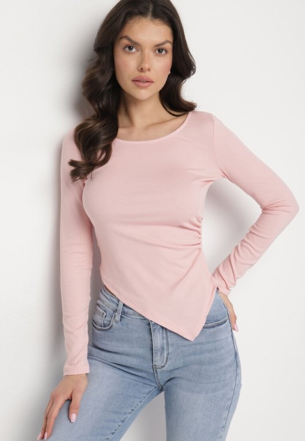 Różowa Bluzka o Asymetrycznym Kroju Tatiletia
