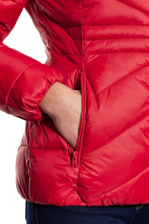 DAMSKA KURTKA ZIMOWA WRANGLER SHORT PUFFER SALSA RED W4124V5WN 112128757