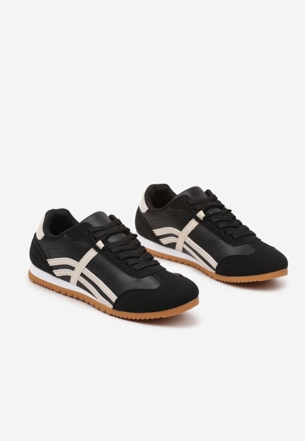 Czarne Sneakersy z Przeszyciami i Ozdobnymi Paskami na Boku Beniffa