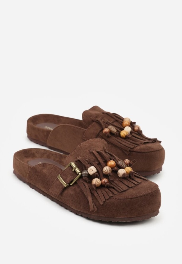 Brązowe Klapki na Grubej Podeszwie z Frędzlami Klamrami i Koralikami Glysnell