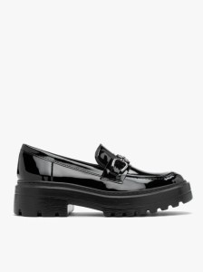 Czarne lakierowane mokasyny z ozdobą