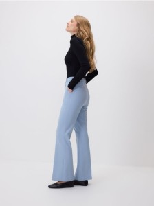 Spodnie flare z kantem - jasnoniebieski