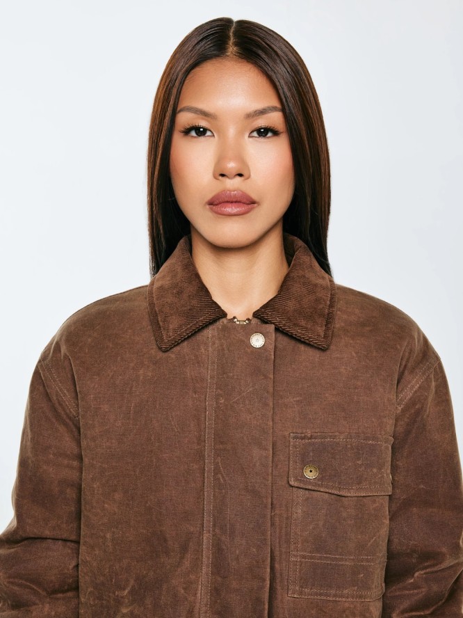 Kurtka damska parka z efektem woskowania brązowa Tormia 803