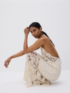 Ażurowa sukienka maxi - złamana biel