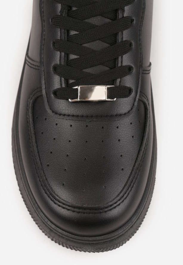 Czarne Sneakersy z Perforacją na Nosku Elletia
