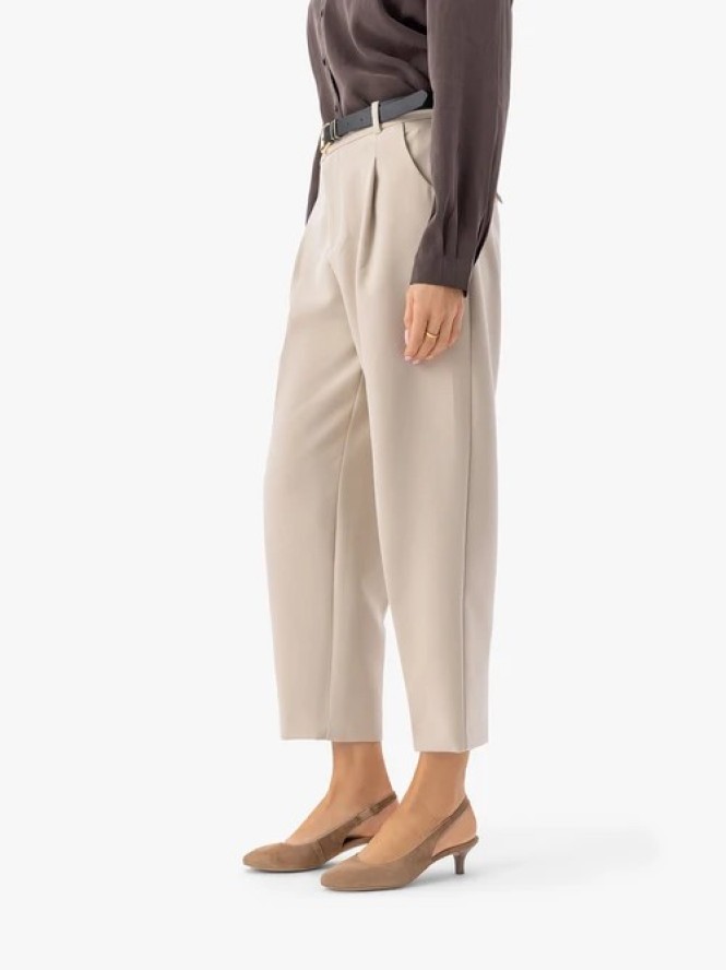 Jasnobrązowe czółenka slingback bez pięty