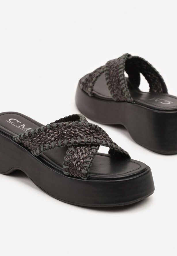 Czarne Klapki ze Skrzyżowanymi Paskami z Plecionki Naldell