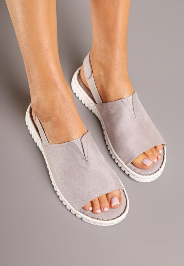 Szare Sandały Vices z Ekozamszu na Podeszwie Zdobionej Żłobieniami Saruvelle