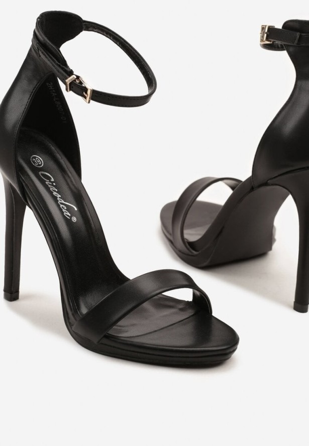 Czarne Sandały na Szpilce w Klasycznym Stylu Natileine