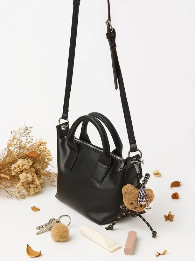 Torebka listonoszka z imitacji skóry - czarny