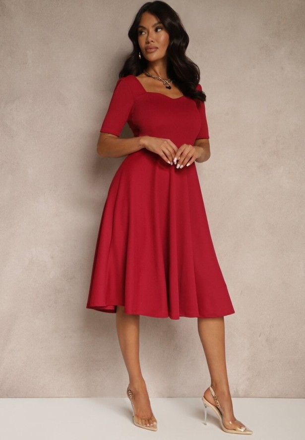 Bordowa Rozkloszowana Sukienka z Dekoltem w Serce Neriliane