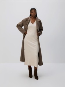 Dzianinowa sukienka z wiskozą - beżowy