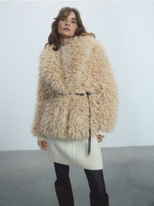 Kurtka ze sztucznego futerka - kremowy