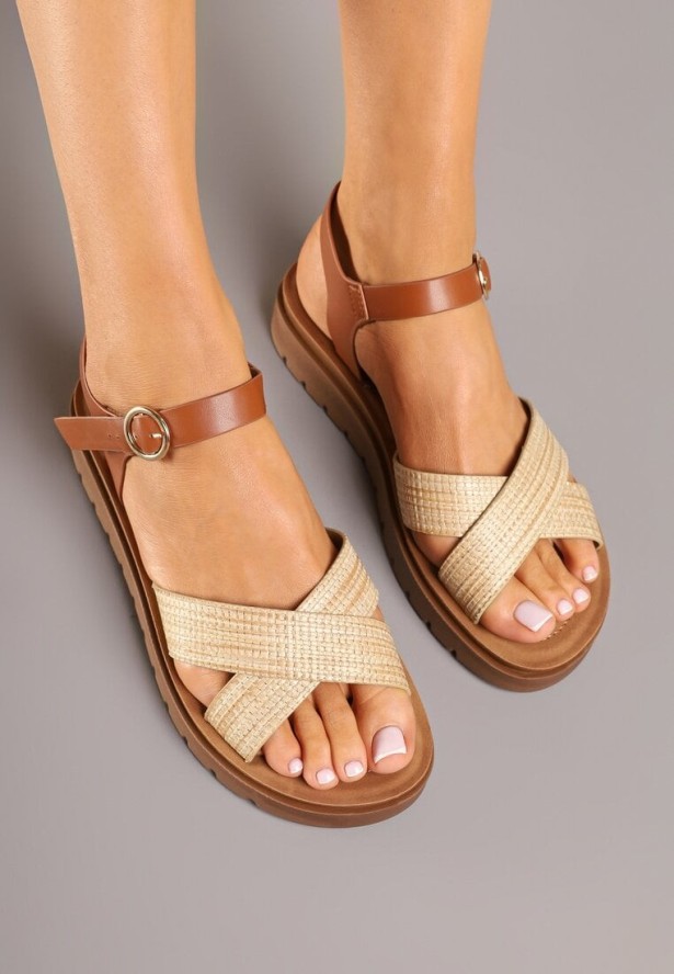 Beżowe Sandały na Grubej Podeszwie z Przeplatanymi Paskami Rosannia