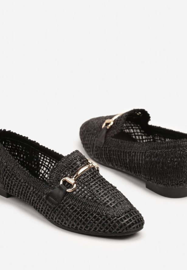 Czarne Mokasyny z Ażurową Cholewką i Klamerką Falionisa
