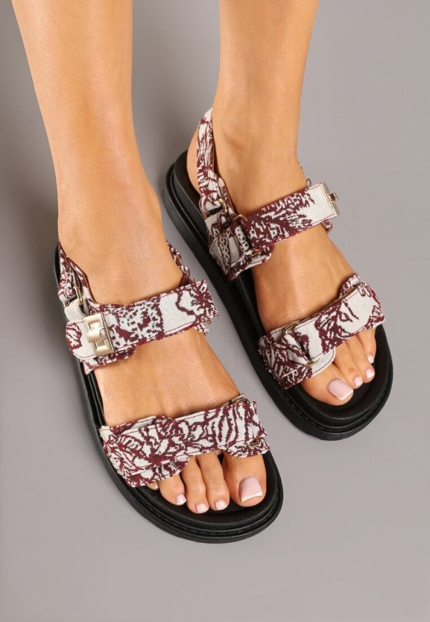 Czerwone Sandały z Jeansowymi Paskami z Haftem i Rzepami Milmio