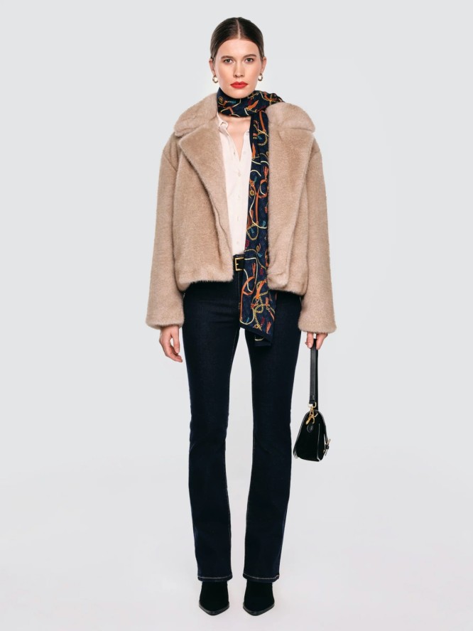 Apaszka damska z wiskozy z kolorowym nadrukiem granatowa Chainas 403