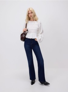 Jeansy flare z wysokim stanem - granatowy