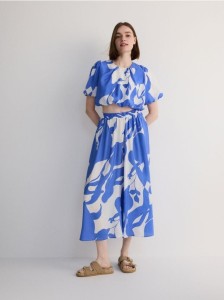 Krótka bluzka z modalu - niebieski