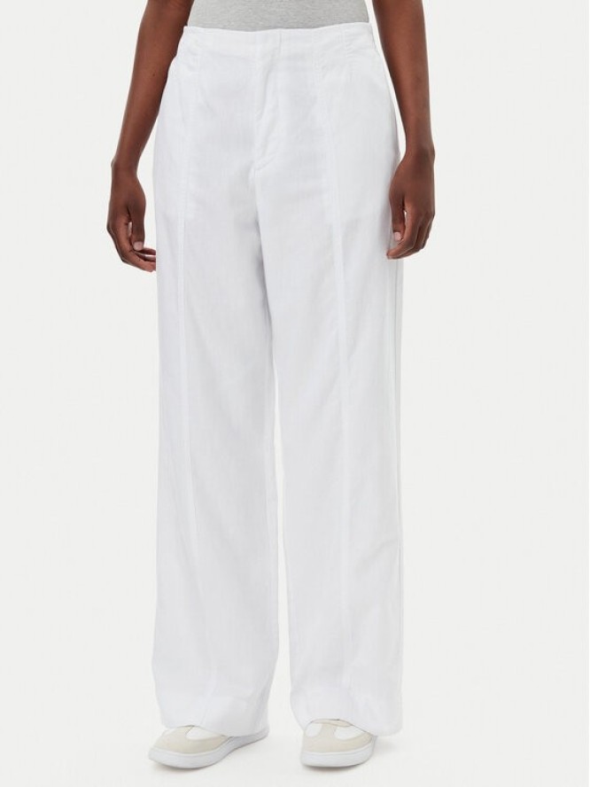 Calvin Klein Jeans Spodnie materiałowe J20J225340 Biały Relaxed Fit