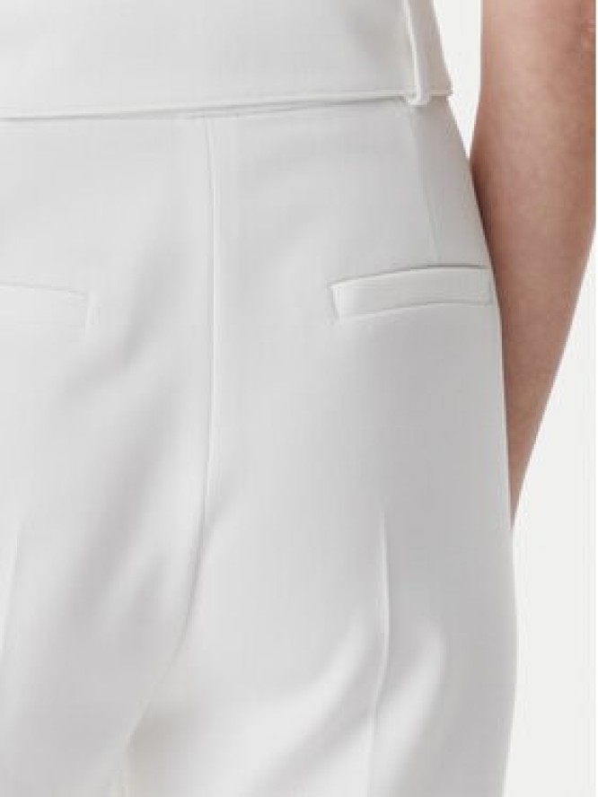 HUGO Spodnie materiałowe 50537602 Biały Flare Fit