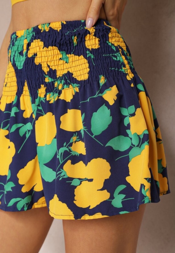 Granatowo-Żółte Szorty w Kwiatowy Wzór z Szeroką Marszczoną Gumką w Talii Orfina